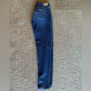 Levi's Dark Blue Women's Skinny Jeans
